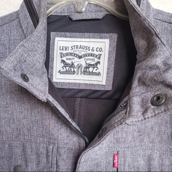 Levi's Strauss & Company, Grey Zip Snap Trucker Utility Jacket, Men Size Small - Picture 15 of 16